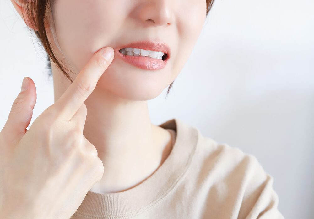歯を気にする女性